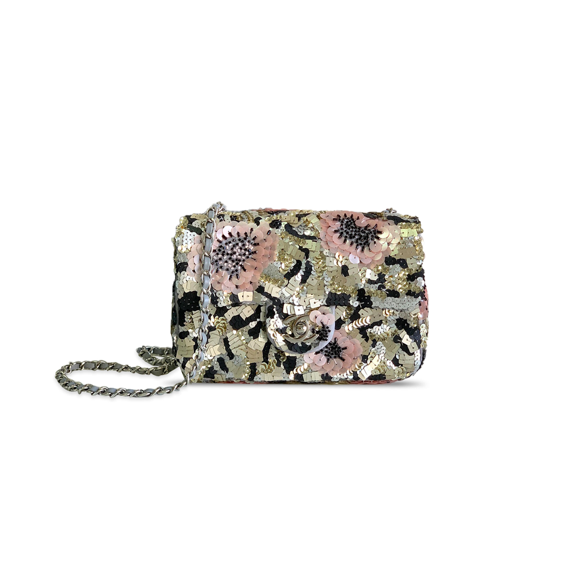 CHANEL MINI CLASSIC 11.12 HANDBAG 1652516 (20*13*5cm)
